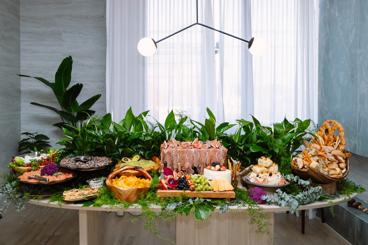 Mesa buffet decorada